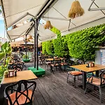 Hma & Aparthotel 4*