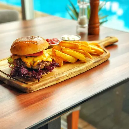 Hma Hotel&suites 3*